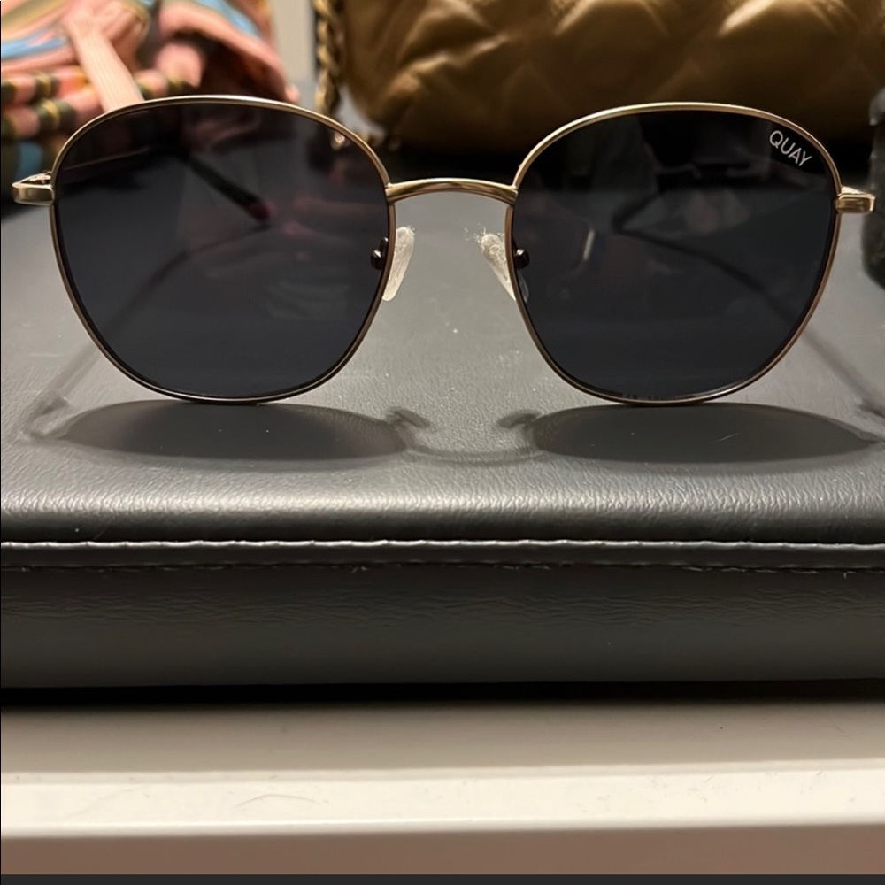 Quay jezabell sunglasses